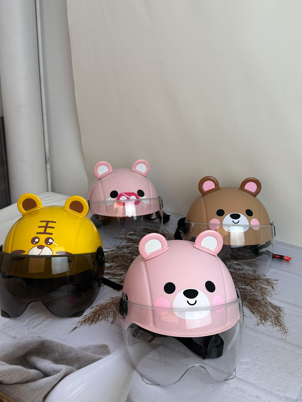 Casco Infantil para Niños y Niñas – Doble Visor, Seguro y Ajustable | Certificado